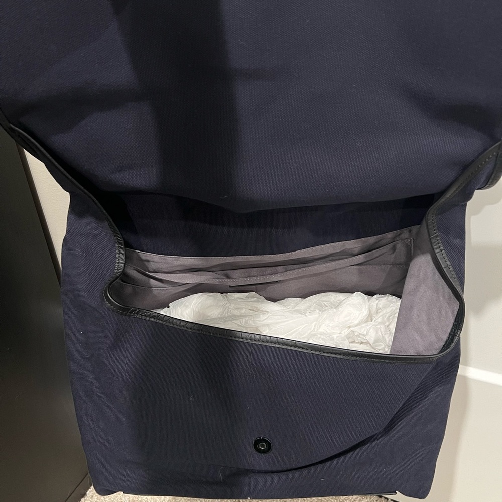 Emporio Armani Messenger Bag - Picture 2 of 3